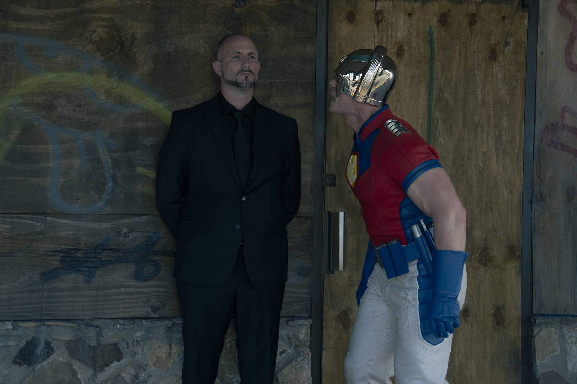 Peacemaker Season 2 arregla el canon DCU antes de los créditos de apertura