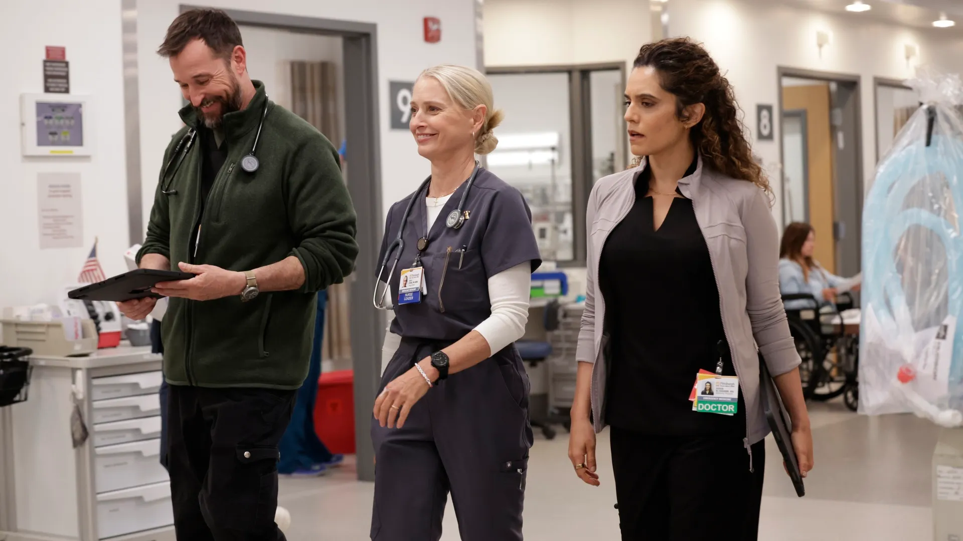 Revisión del episodio 2 de la temporada 2 de Pitt: una y otra vez y otra vez