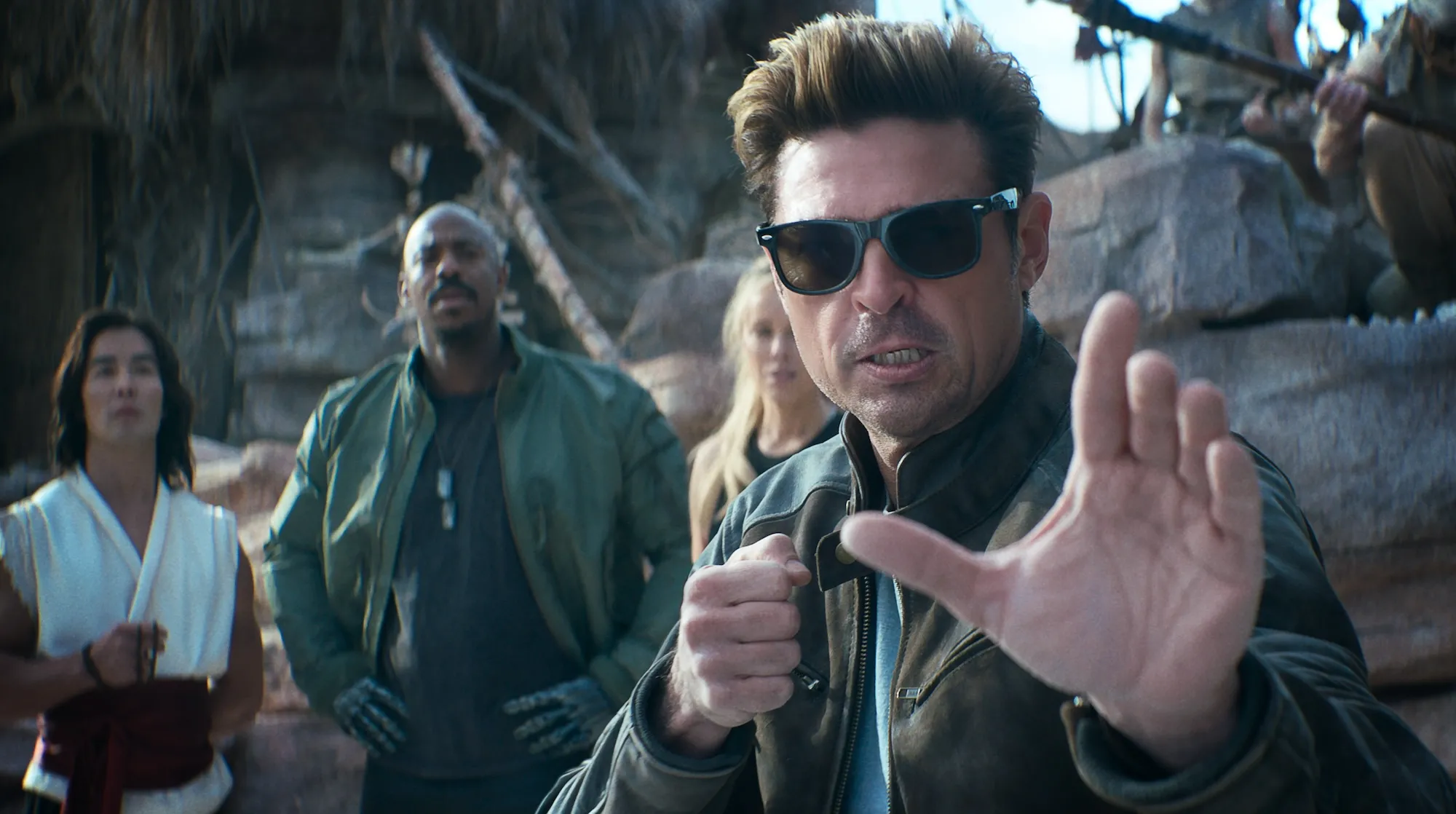 El tráiler de Mortal Kombat II le da a Johnny Cage su momento de héroe