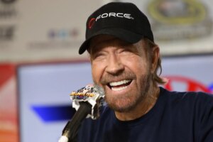 La muerte de Chuck Norris es el fin de una era de Internet del humor milenial muy particular