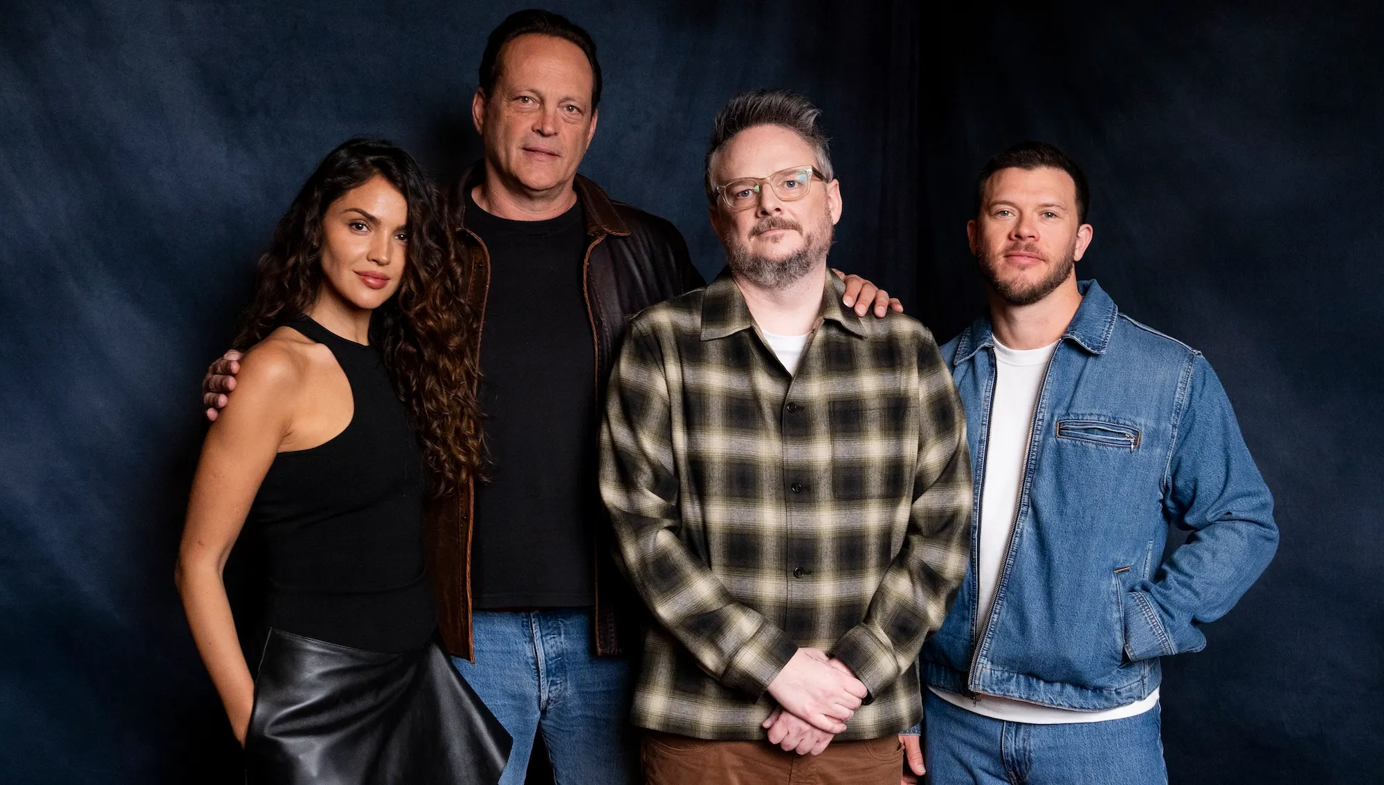 Mike y Nick y Nick y Alice se pone Timey-Wimey con Wiseguys, Vince Vaughn y Eiza González