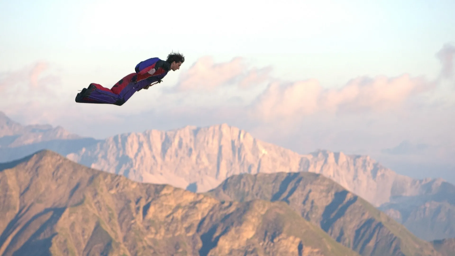 El mago oscuro explora el lado vulnerable del legendario alfa de la escalada