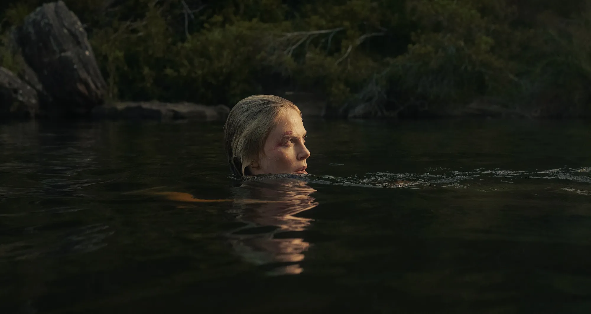 Por qué la nueva película de Charlize Theron de Netflix te hará añorar unas vacaciones en Australia