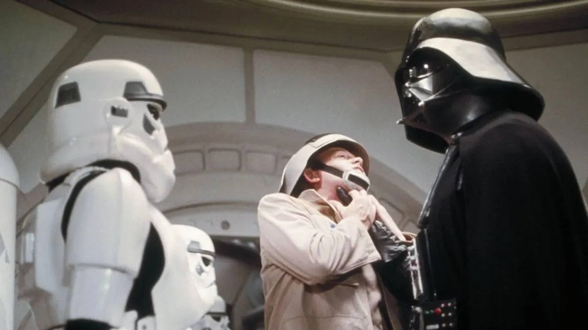 15 errores divertidos de las películas que no dejarás de ver una vez que los notes