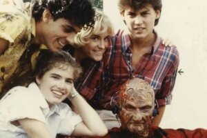 15 estrellas de cine de los 80 que viven su vida en el set