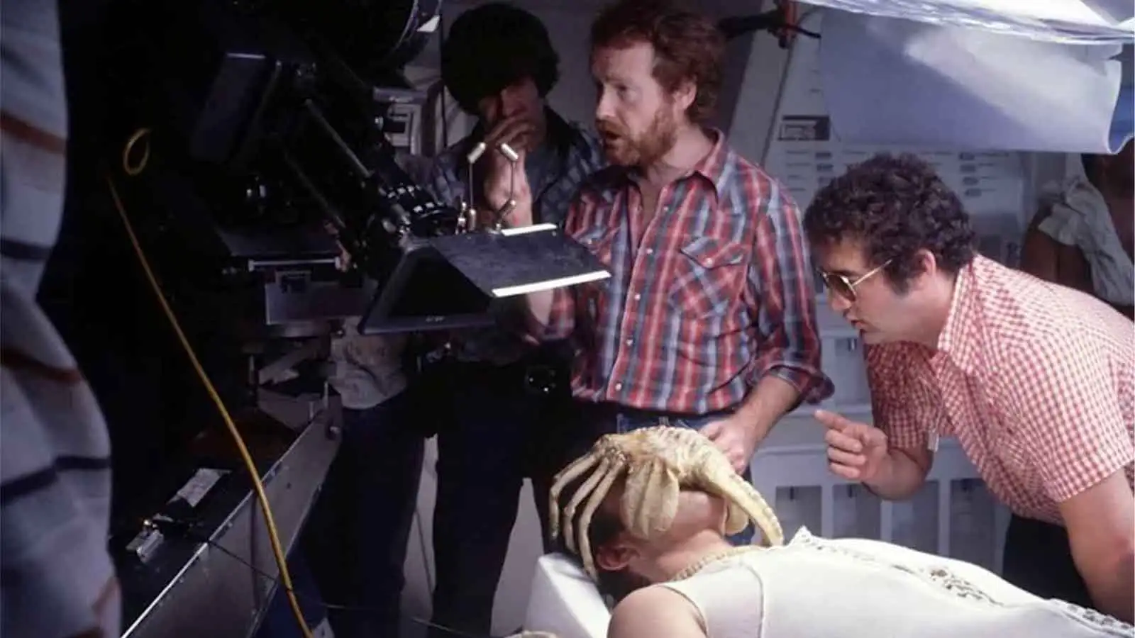 20 fotos divertidas tomadas detrás de escena de películas de la década de 1970