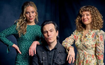 Elenco y director de American Dollhouse hablan sobre cómo hacer terror con carne y patatas