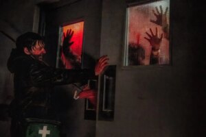 El nuevo tráiler de la película Resident Evil confirma que los fanáticos de OG están al volante