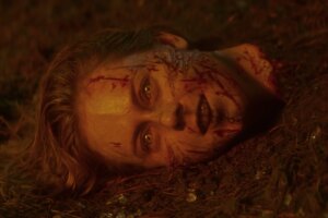 Revisión de Evil Dead Burn: horror agotador, pero no en el buen sentido