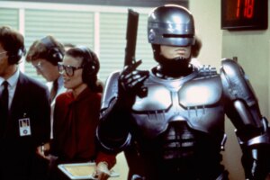 Dan Stevens comprende qué hizo que RoboCop funcionara tan bien