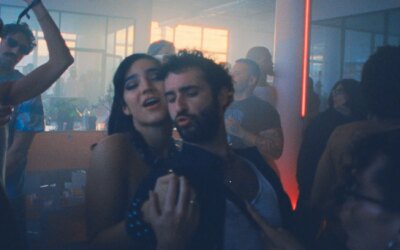 Reseña de Club Kid: la película de discoteca gay A24 para sentirse bien que estabas esperando