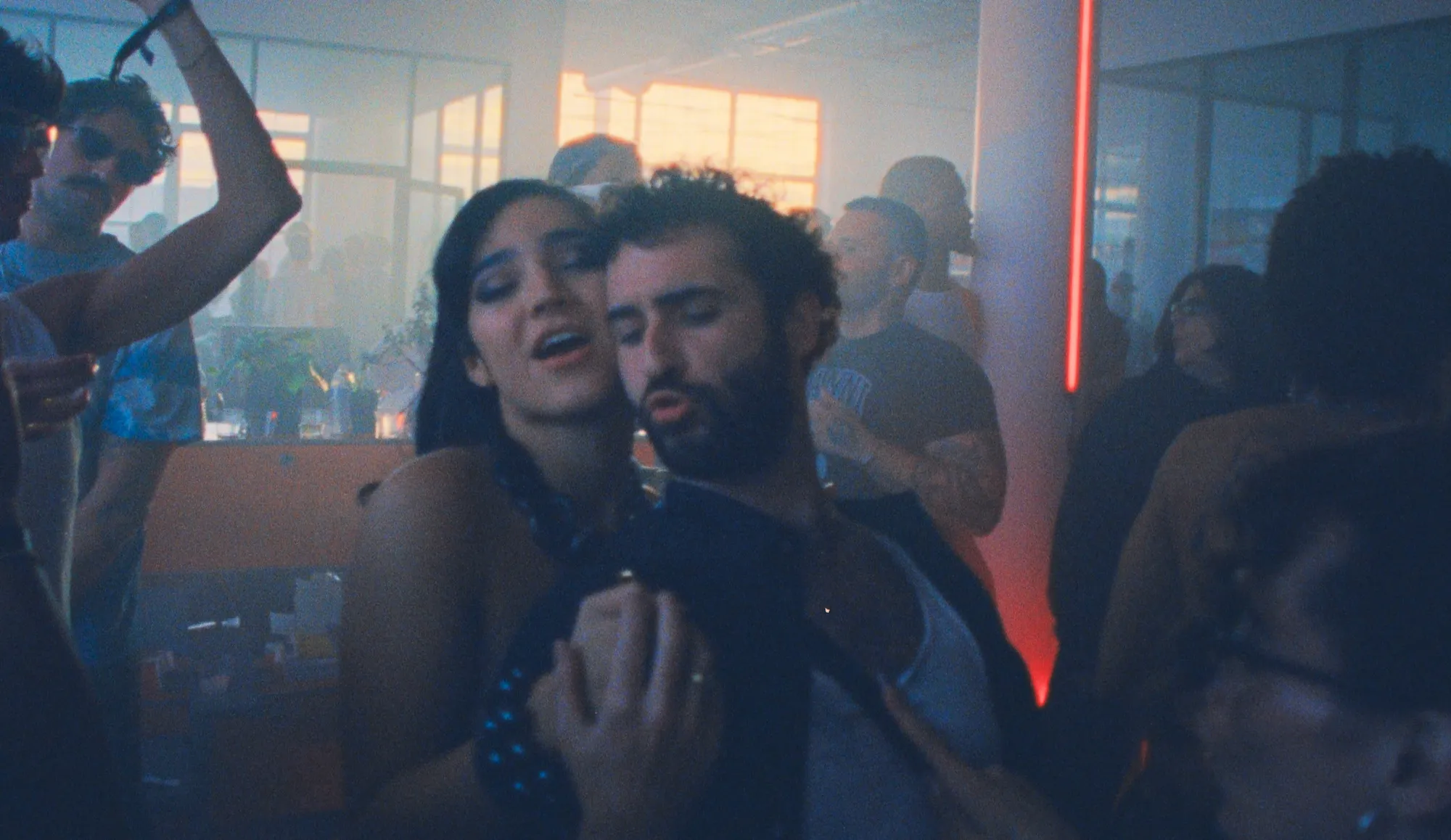 Reseña de Club Kid: la película de discoteca gay A24 para sentirse bien que estabas esperando