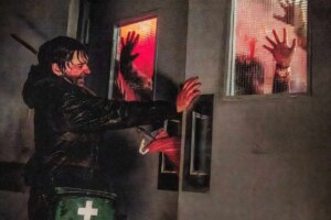Reseña de Resident Evil: una película decente de Raccoon City que viene bien armada