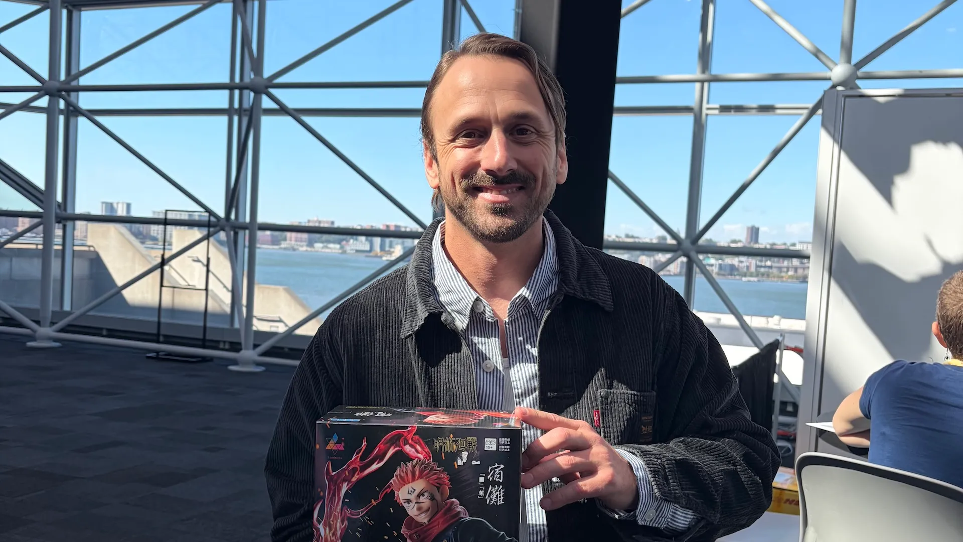 Adam McArthur habla sobre la temporada 3 de Jujutsu Kaisen, el fandom del anime y nuevos proyectos