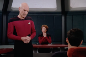 Patrick Stewart finalmente se convirtió en capitán de Star Trek en el primer gran episodio de TNG
