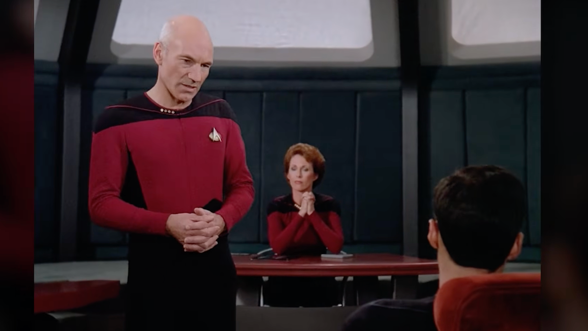 Patrick Stewart finalmente se convirtió en capitán de Star Trek en el primer gran episodio de TNG