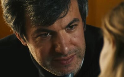 Puedes verlo todo: Nathan Fiedler desaparece en el espejo de Elizabeth Holmes